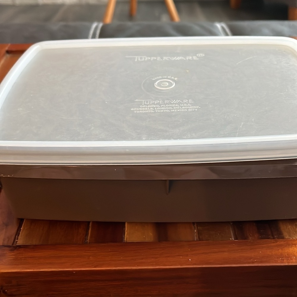 Tupperware 767 Tuppercraft Brown Stow and Go Travel case​